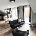 Moderne Neubau-wohnung Mit Kamin Und 35qm Dachterrasse *