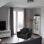 Moderne Neubau-wohnung Mit Kamin Und 35qm Dachterrasse Trossingen