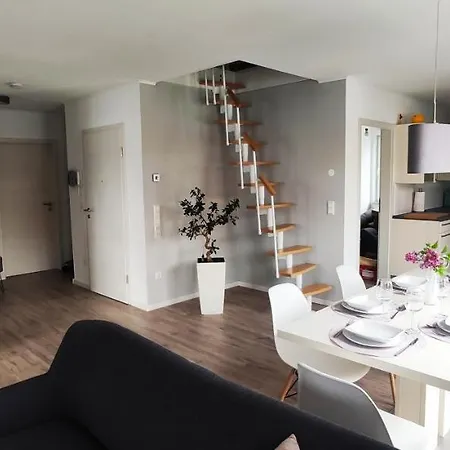 Moderne Neubau-wohnung Mit Kamin Und 35qm Dachterrasse Appartamento