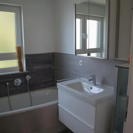 Appartamento Moderne Neubau-wohnung Mit Kamin Und 35qm Dachterrasse Trossingen